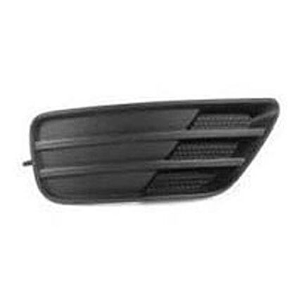 Bumper Insert Front Right Fog Lamp Hole Cover for Ford Focus Sedan 2005–2007