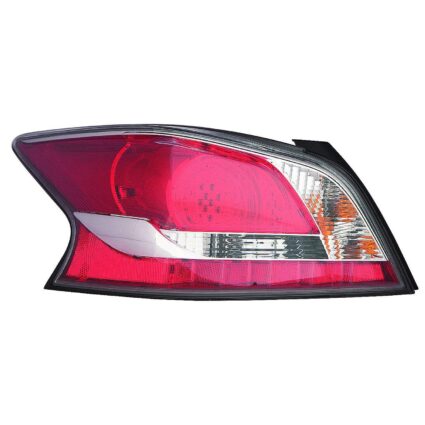 Tail Light Assembly Left LED Type for Nissan Altima 2014–2015