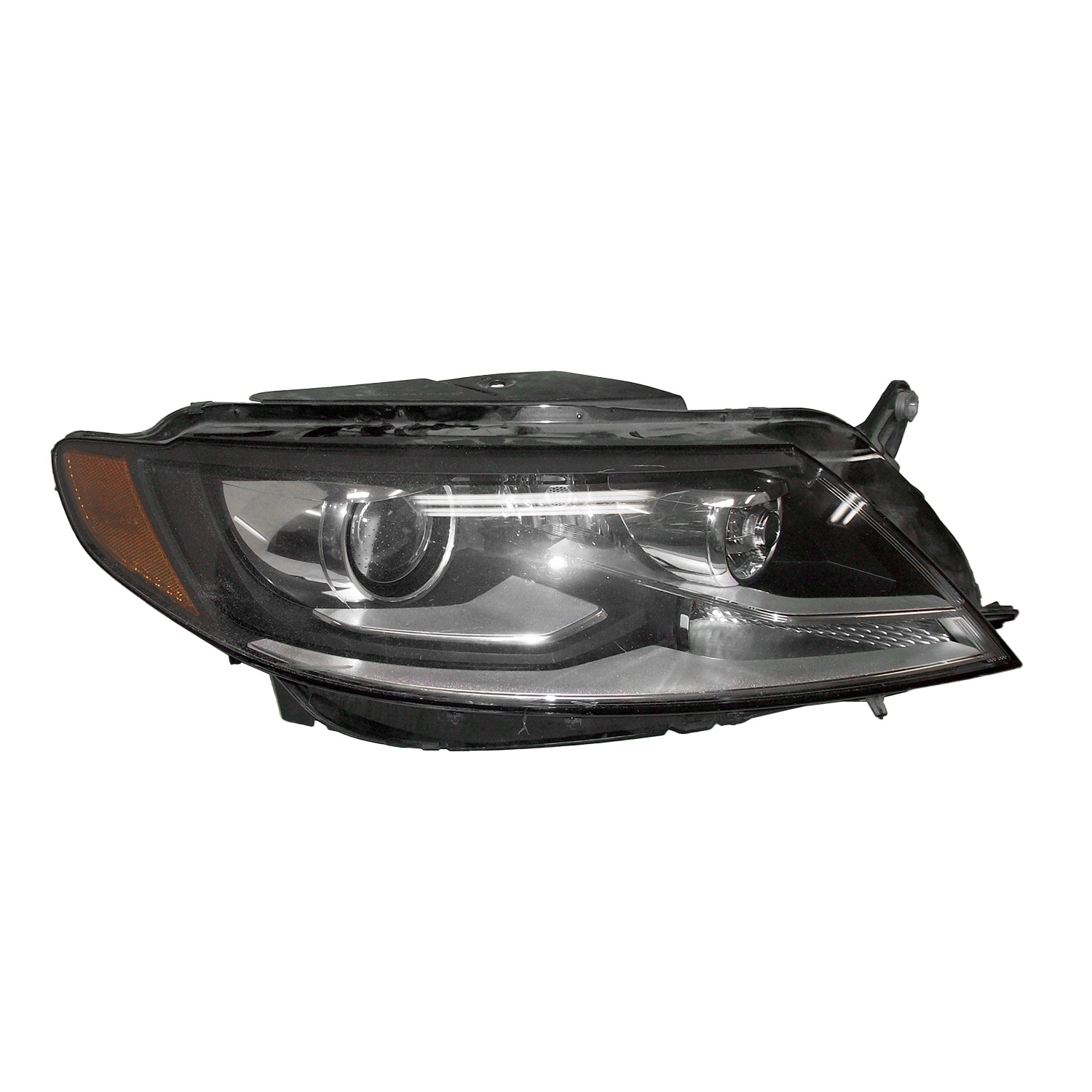 Headlight Lens Housing Right HID w/o LED Headlamps for Volkswagen CC 2013–2017