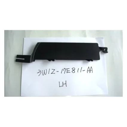 Bumper Insert Front Left Bumper Opening Cover for Lincoln Town Car 2003–2011